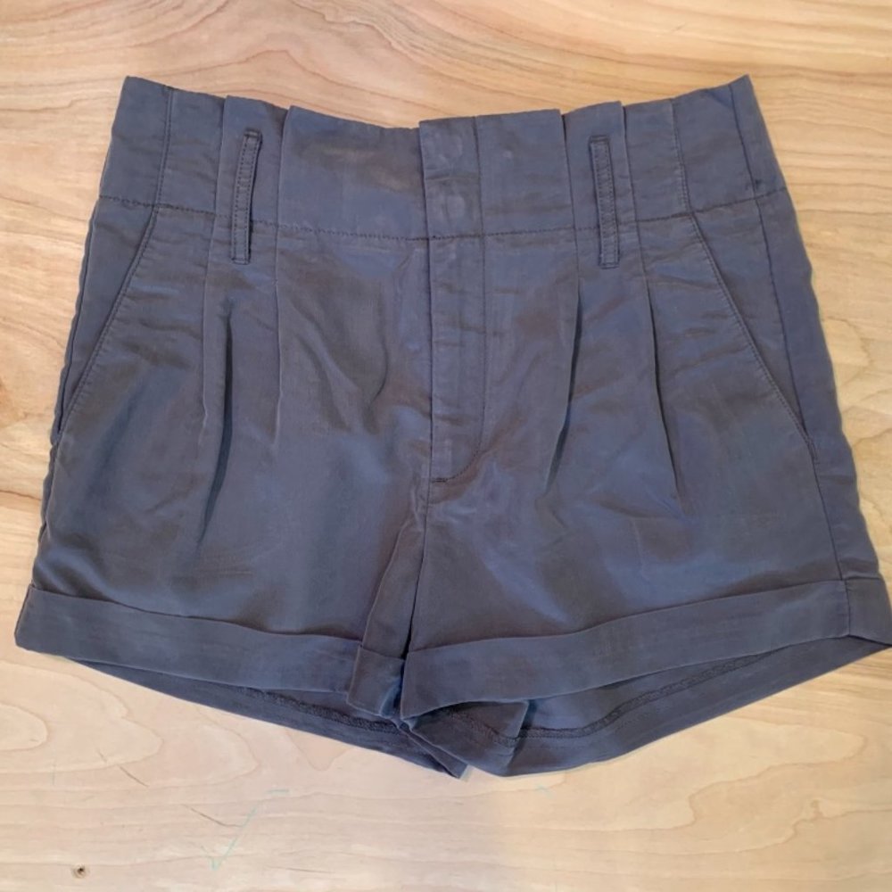 American Eagle Femme Pleated Shorts